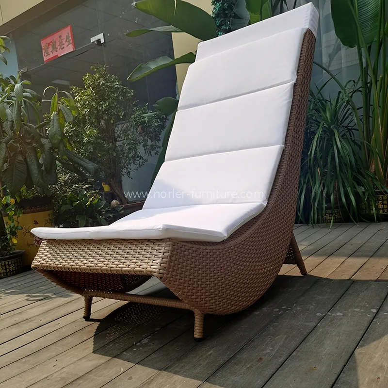 فریم آلومینیومی اوقات فراغت در فضای باز PE Rattan Sun Lounger