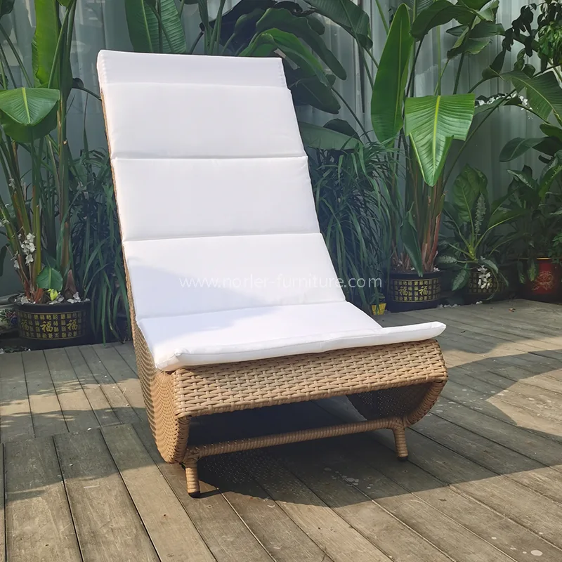 فریم آلومینیومی اوقات فراغت در فضای باز PE Rattan Sun Lounger