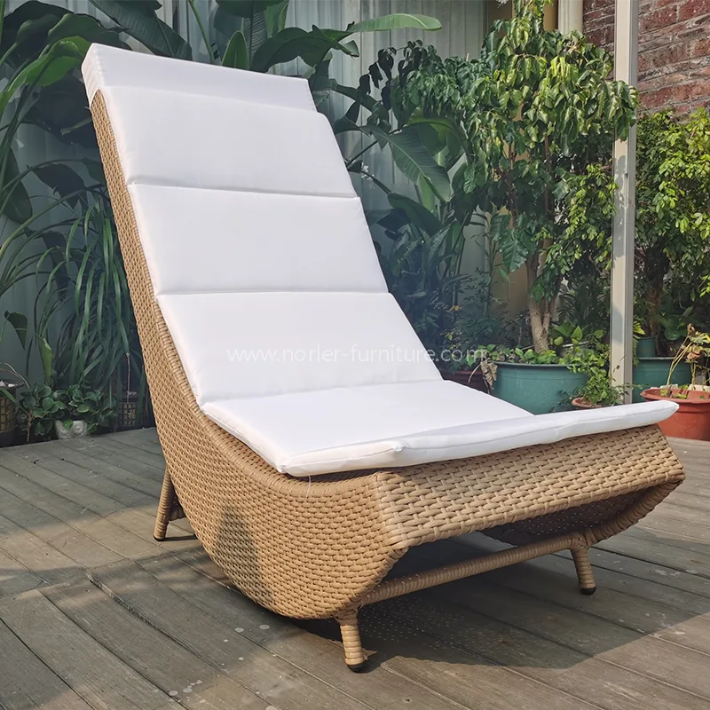 فریم آلومینیومی اوقات فراغت در فضای باز PE Rattan Sun Lounger