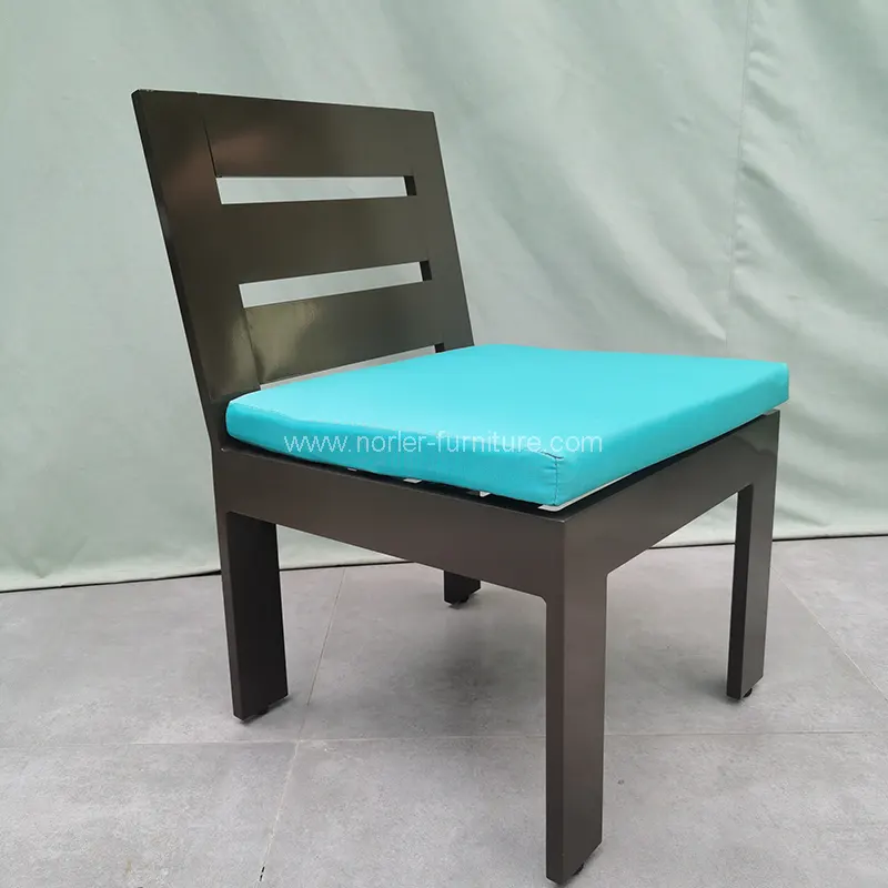 مجموعه ناهار خوری قاب آلومینیومی لوکس در فضای باز