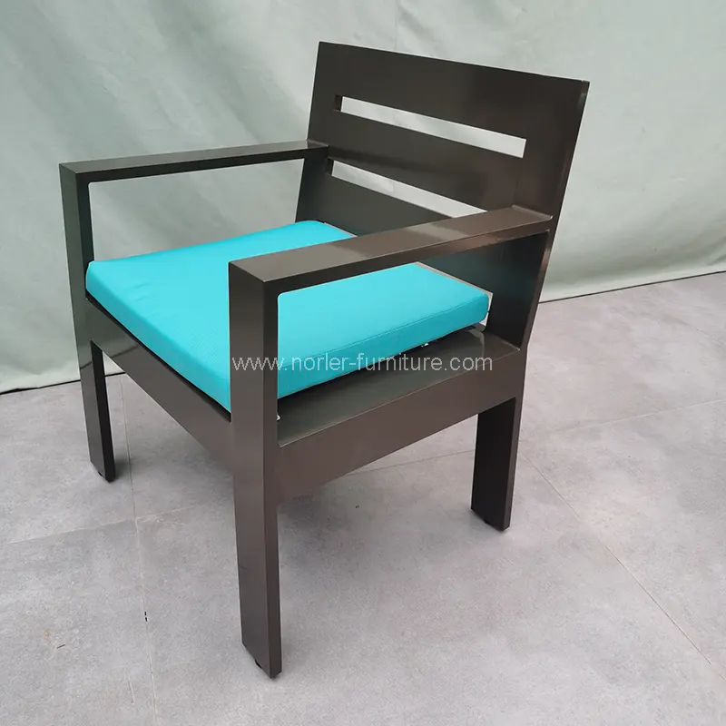 مجموعه ناهار خوری قاب آلومینیومی لوکس در فضای باز