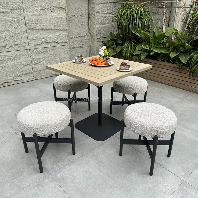 مجموعه بالکن میز قهوه مربع در فضای باز